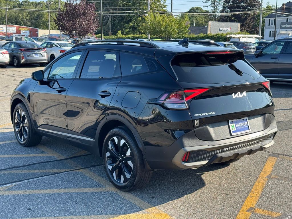 2023 Kia Sportage X-Line photo 2