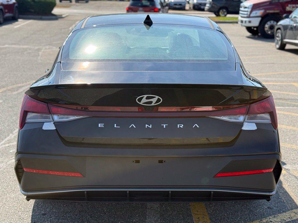 New 2026 Hyundai Elantra SEL Sport Plus Sedan