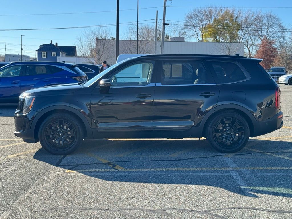 2022 Kia Telluride SX photo 2