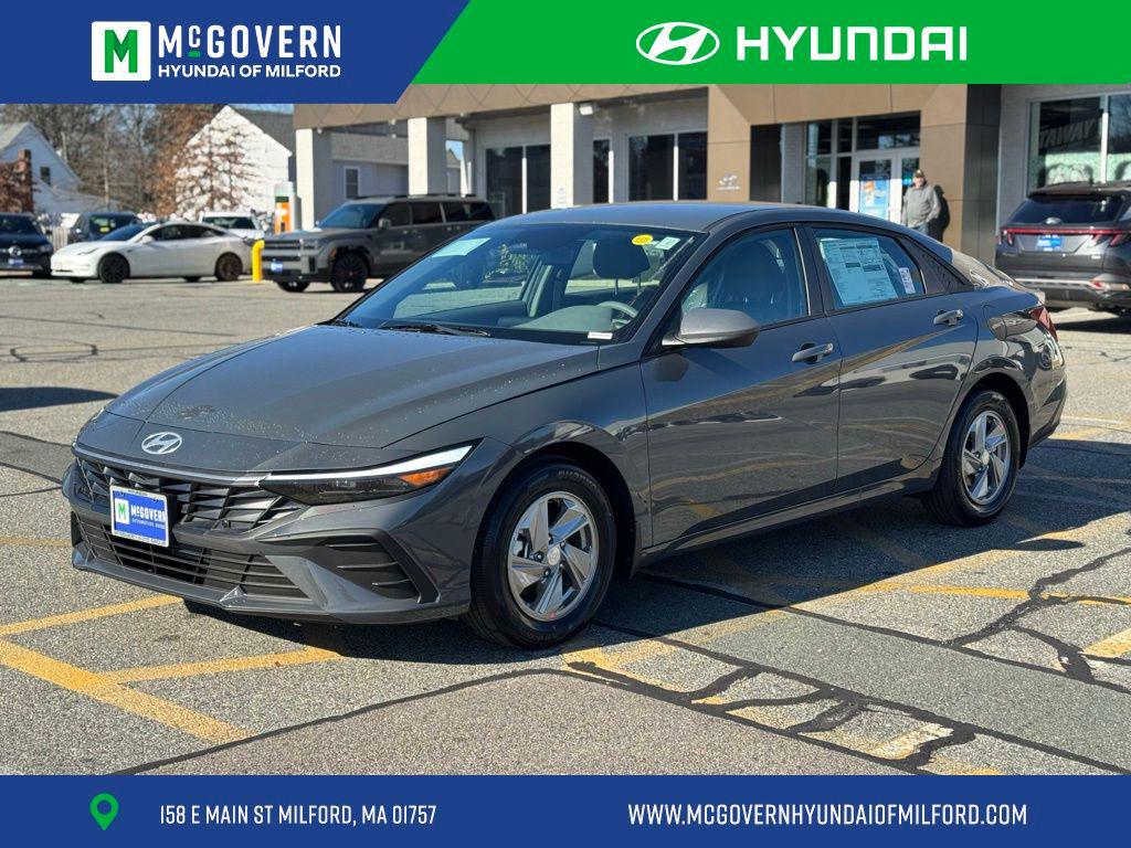 2026 Hyundai Elantra SE's photo