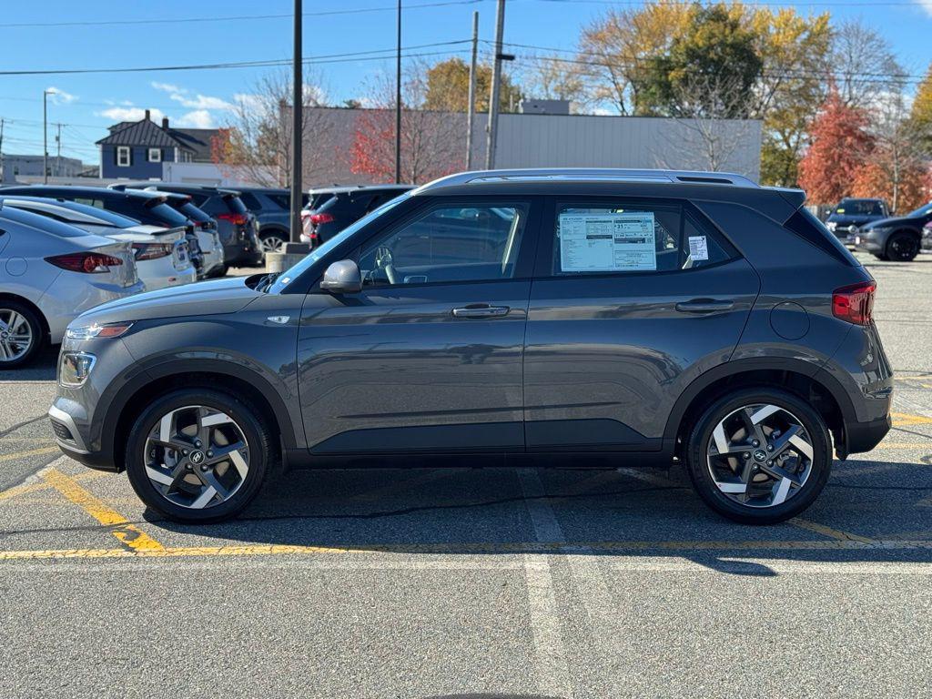 2026 Hyundai Venue SEL photo 2