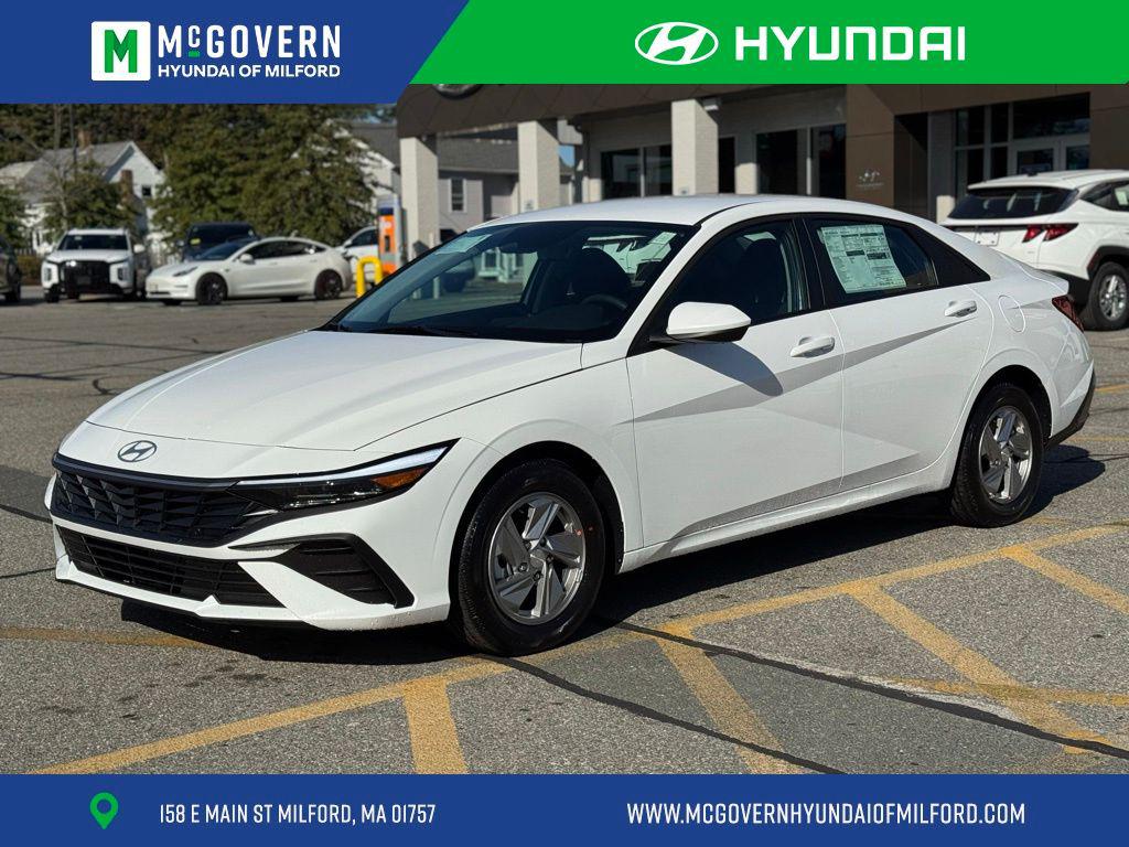 2025 Hyundai Elantra SE's photo