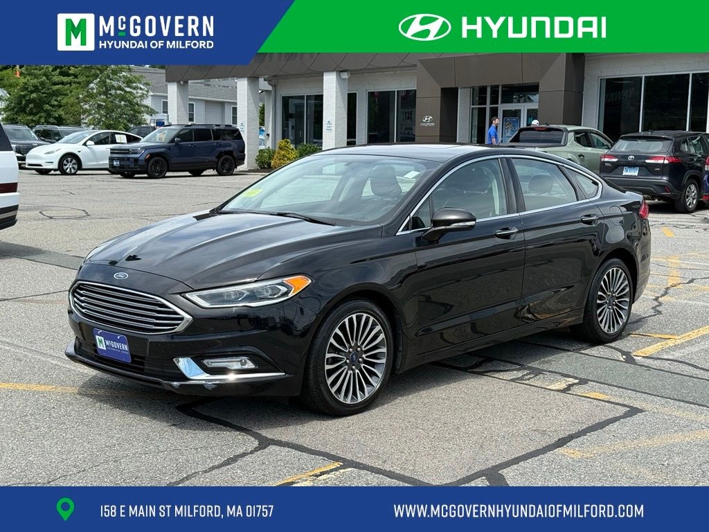 Used 2017 Ford Fusion SE Sedan