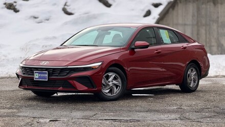 2025 Hyundai Elantra SE Sedan