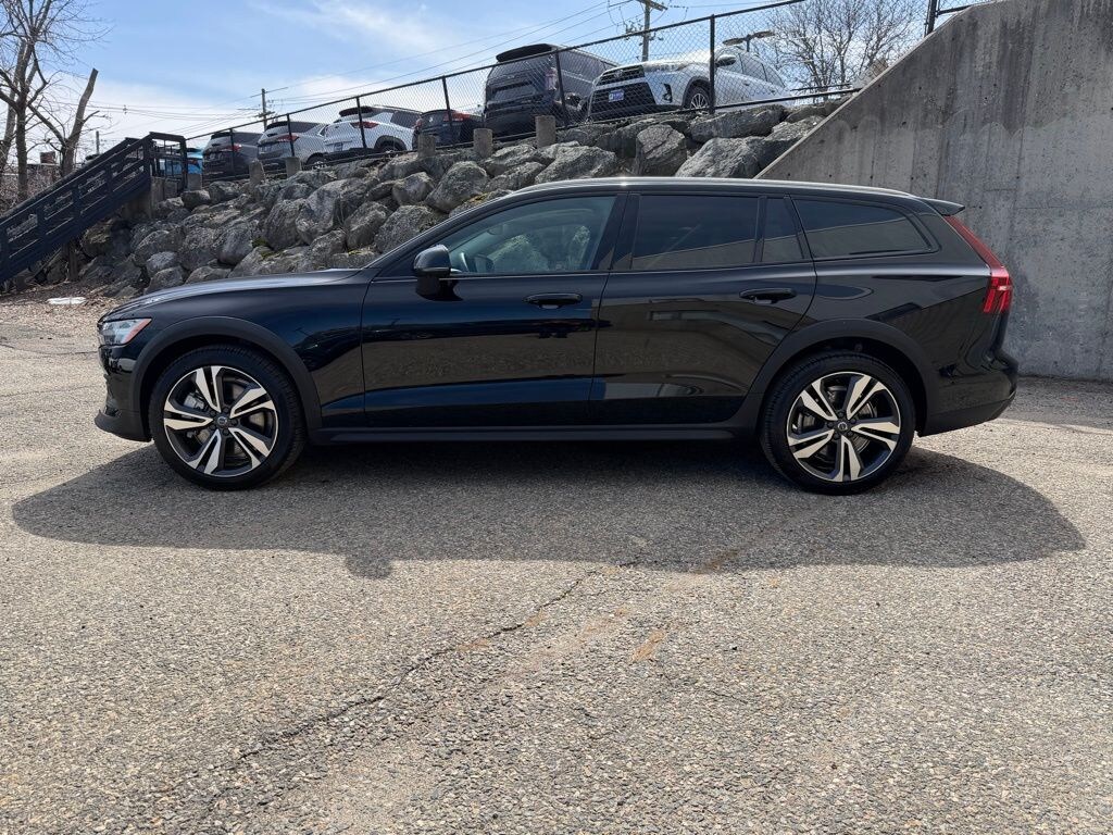 Used 2025 Volvo V60 Cross Country B5 Plus Wagon