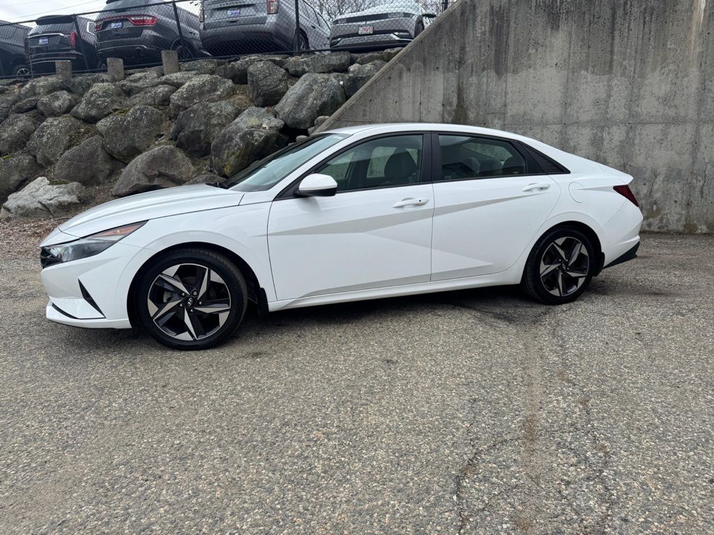 2023 Hyundai Elantra Sedan 