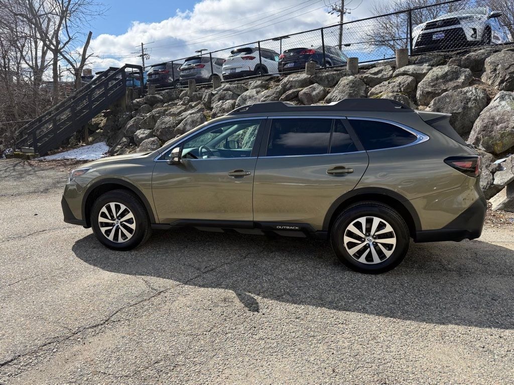 Used 2022 Subaru Outback Premium SUV