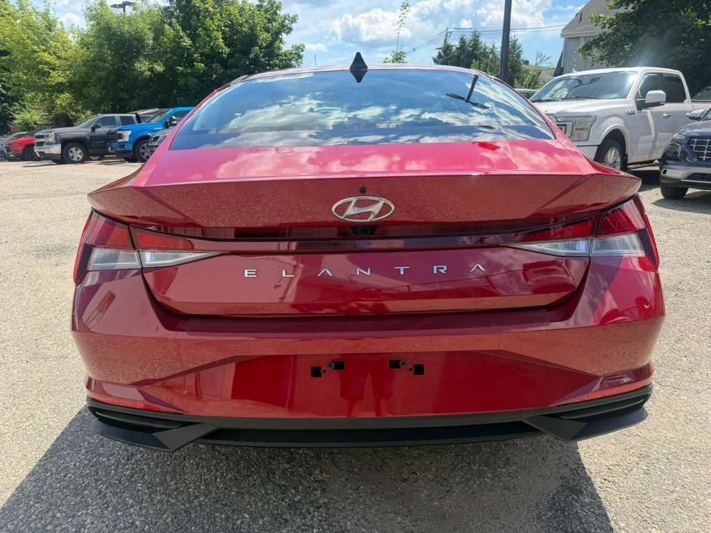 Used 2023 Hyundai Elantra SEL Sedan