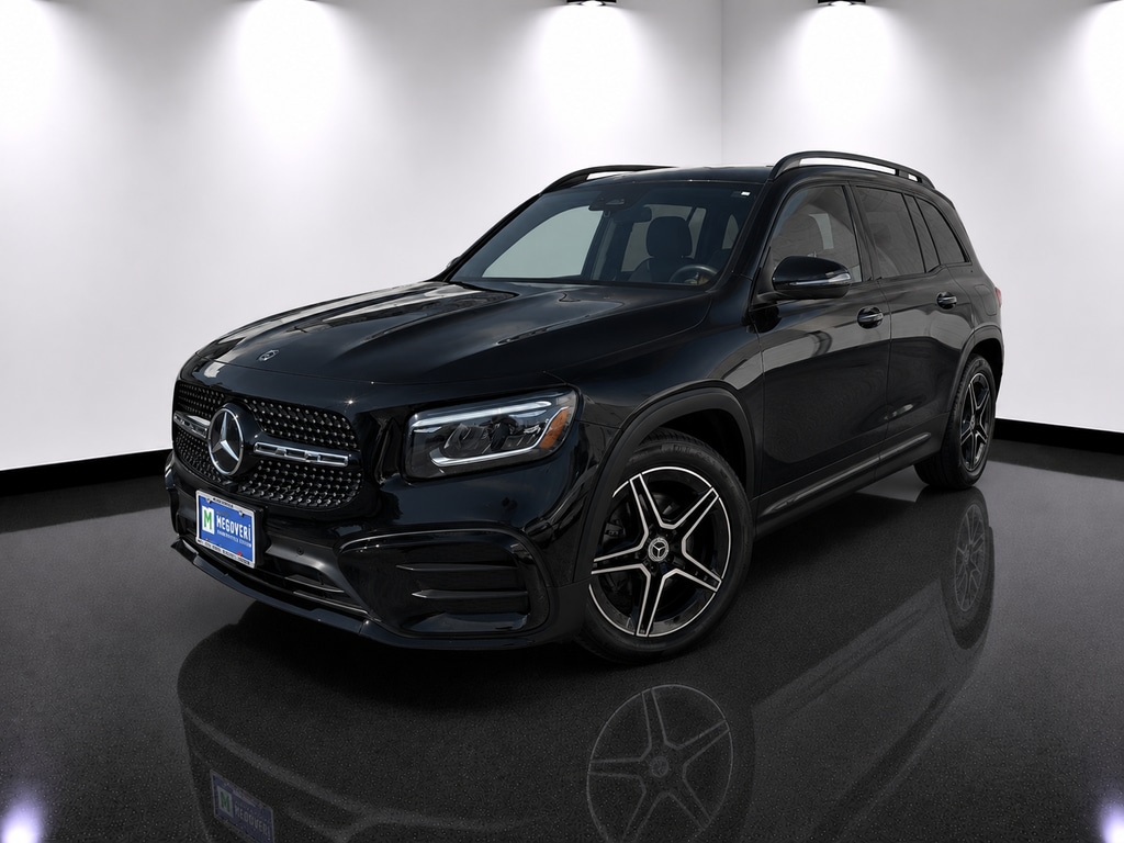 2025 Mercedes-Benz GLB GLB 250 4MATIC's photo