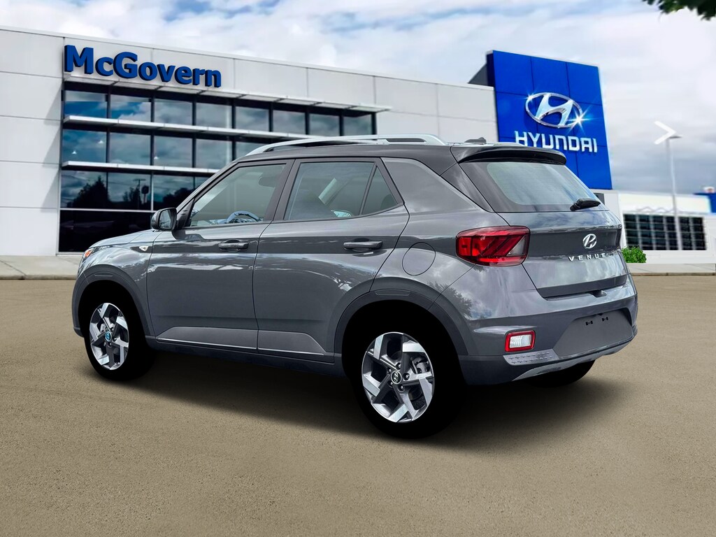 New 2026 Hyundai Venue SEL w/Two-Tone Roof SUV