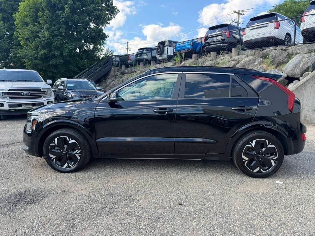 Used 2023 Kia Niro Wind with VIN KNDCR3L1XP5043251 for sale in Arlington, MA