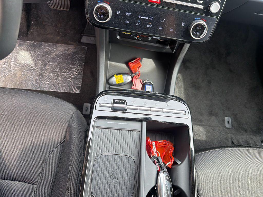 2025 Hyundai Tucson SEL - Photo 16