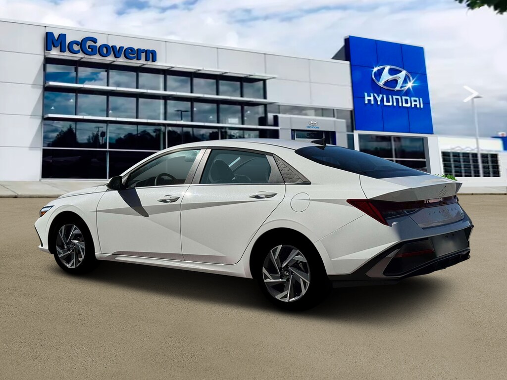 New 2026 Hyundai Elantra Limited Sedan