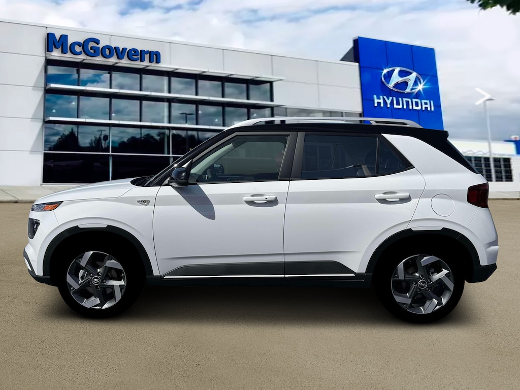 New 2026 Hyundai Venue SEL w/Two-Tone Roof SUV