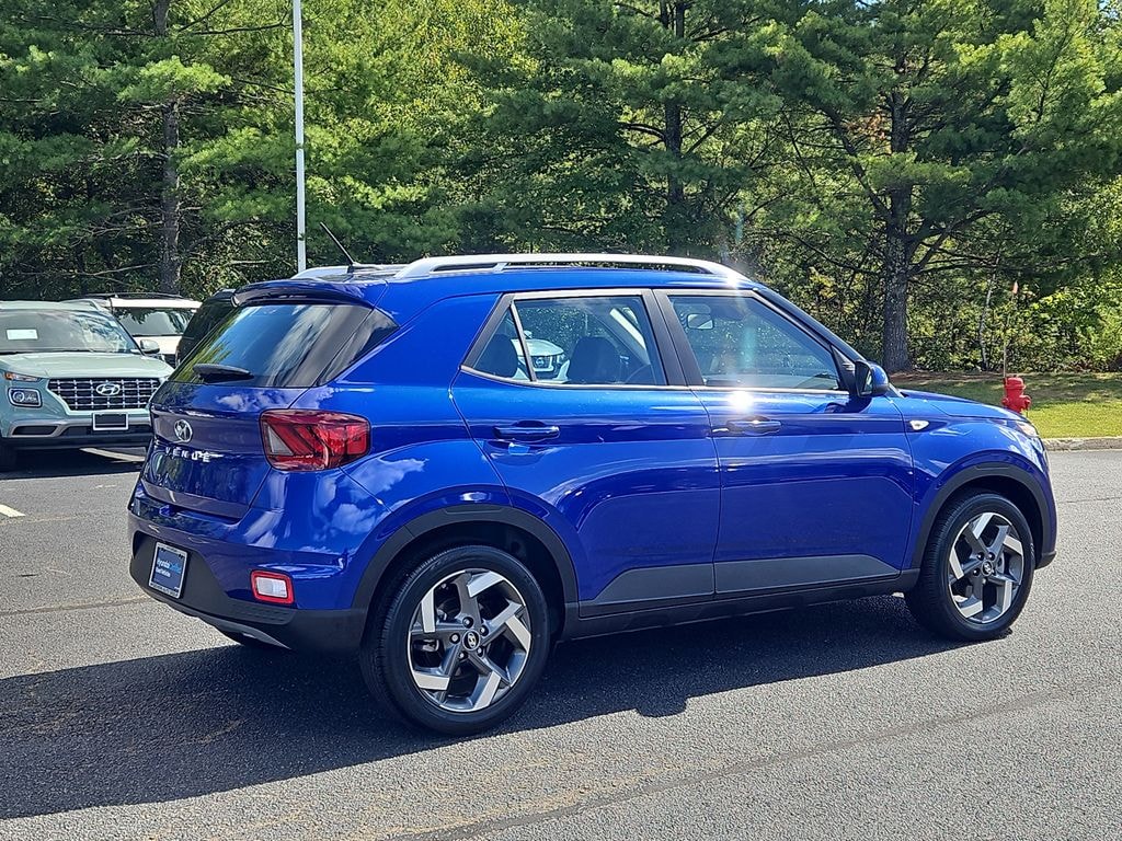 Used 2025 Hyundai Venue Limited SUV