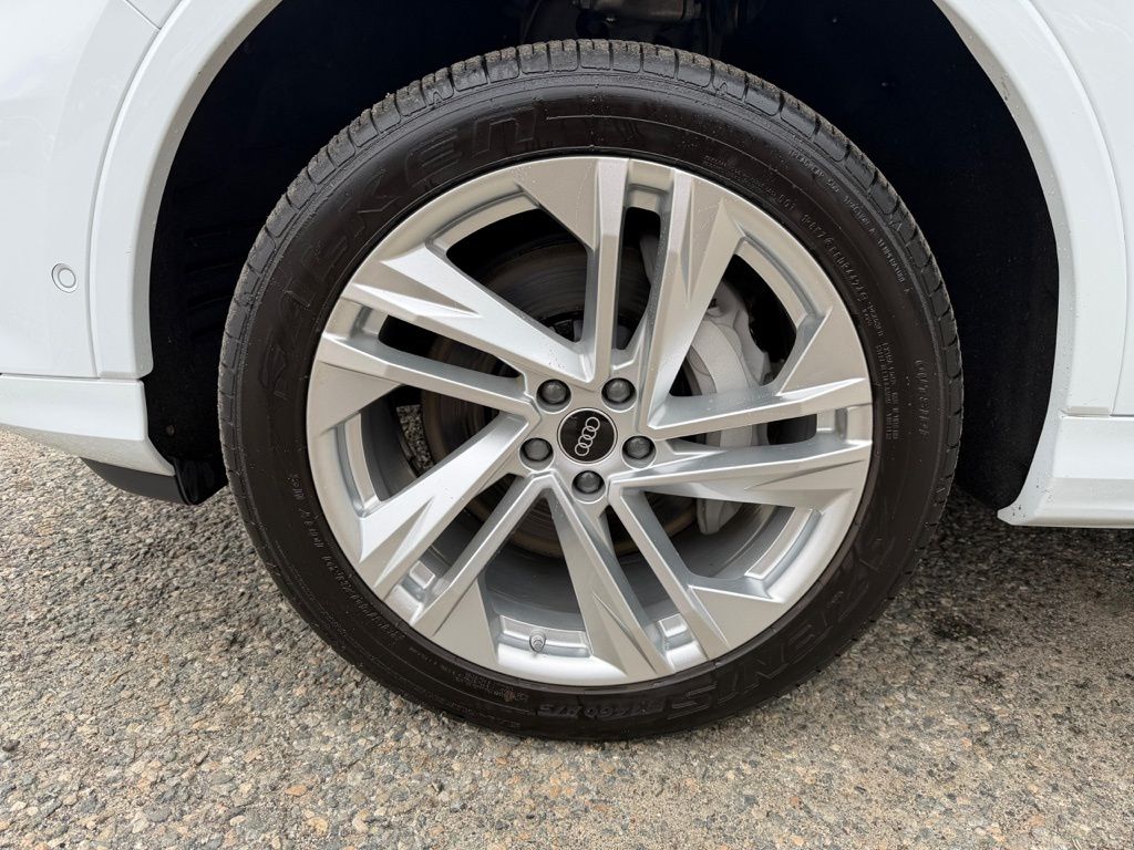 2022 Audi Q7 Premium Plus - Photo 9
