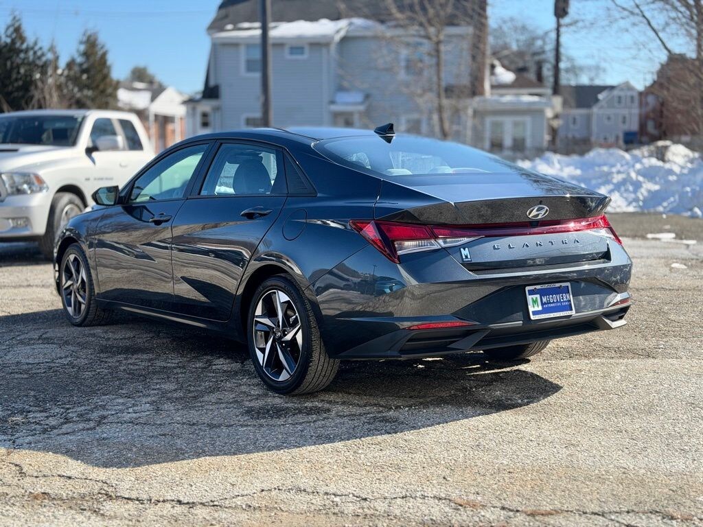 Used 2023 Hyundai Elantra SEL Sedan