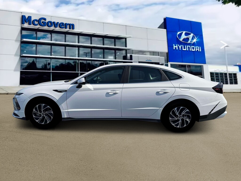 New 2026 Hyundai Sonata Hybrid Blue Sedan