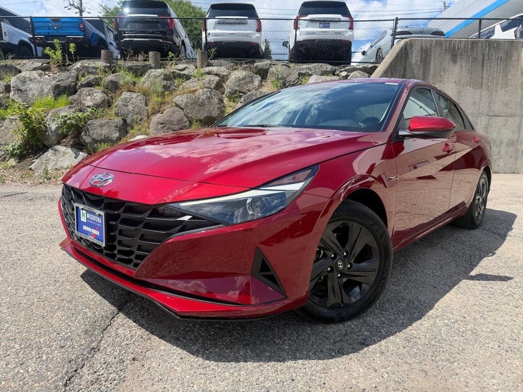 Used 2023 Hyundai Elantra SEL Sedan
