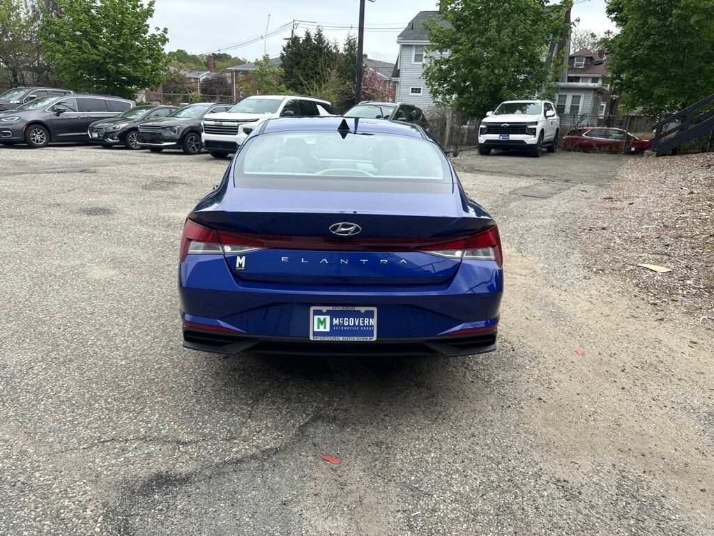 Used 2022 Hyundai Elantra SEL Sedan