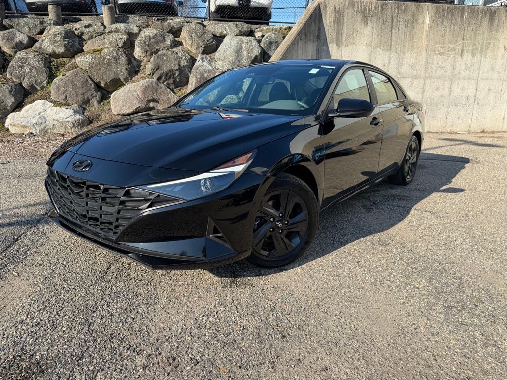 2023 Hyundai Elantra Sedan 