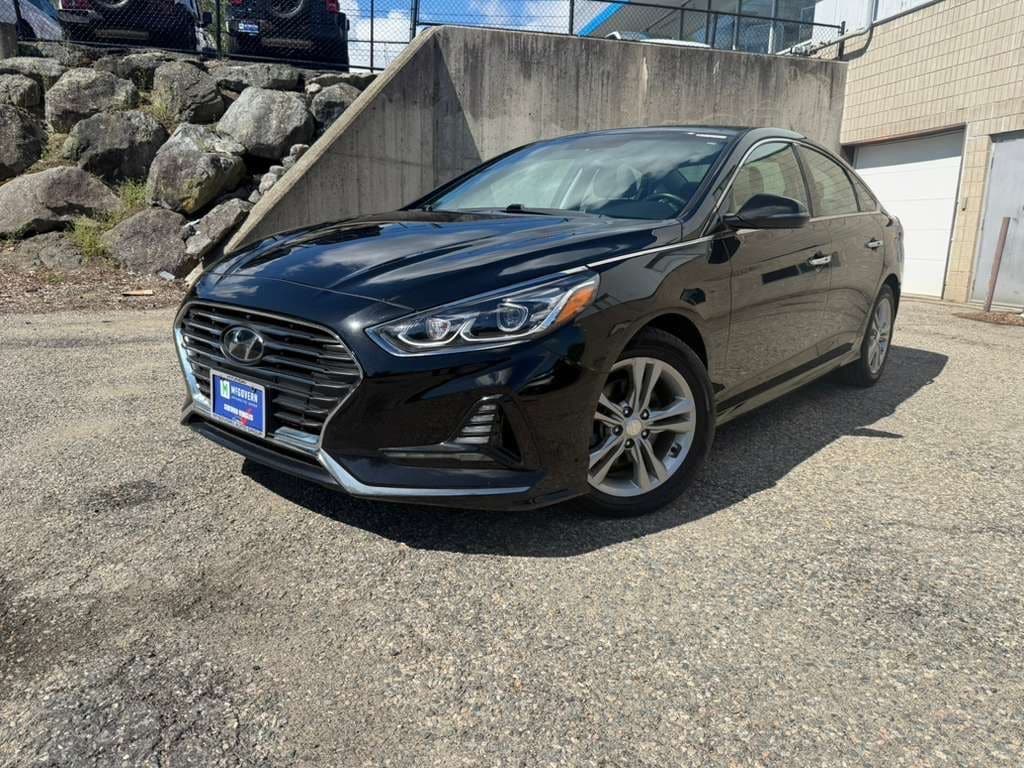 Used 2018 Hyundai Sonata Limited with VIN 5NPE34AF3JH611152 for sale in Arlington, MA