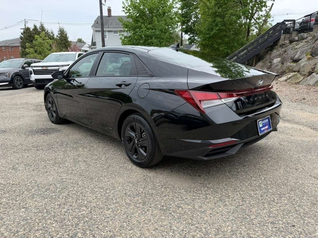 Used 2023 Hyundai Elantra SEL Sedan