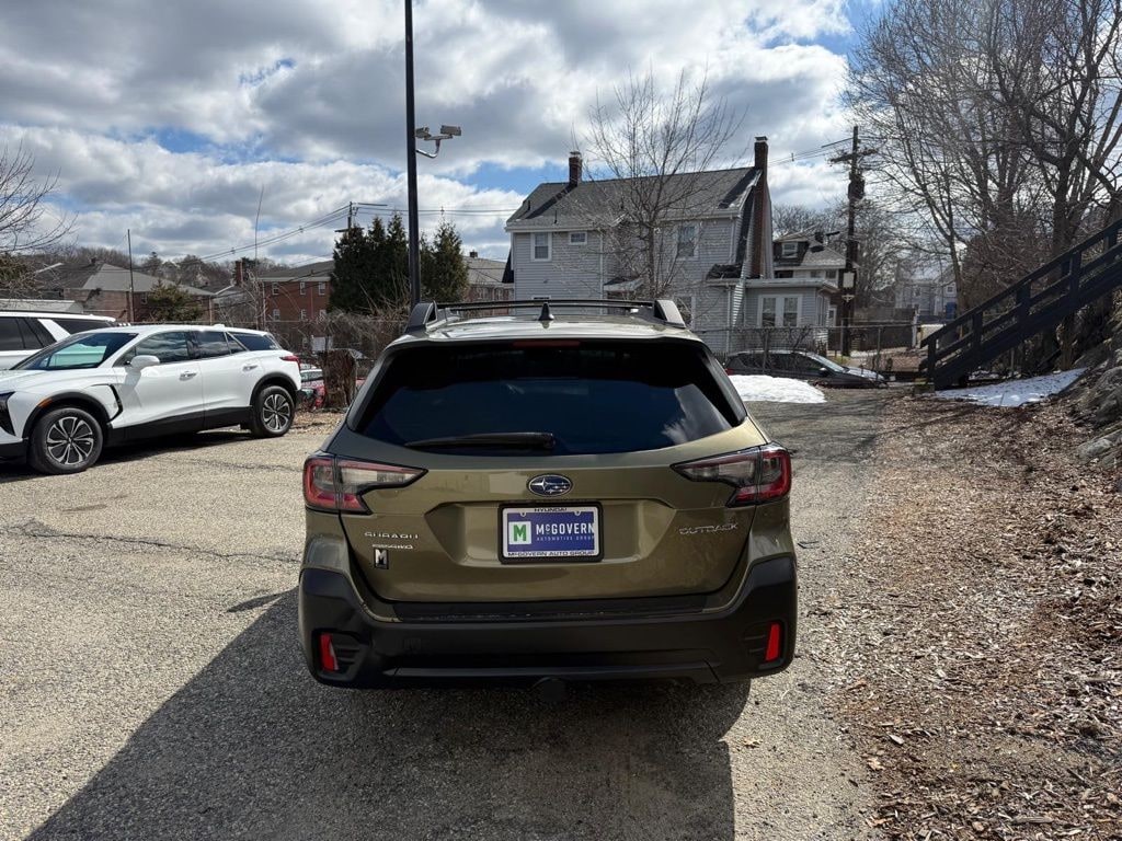 Used 2022 Subaru Outback Premium SUV