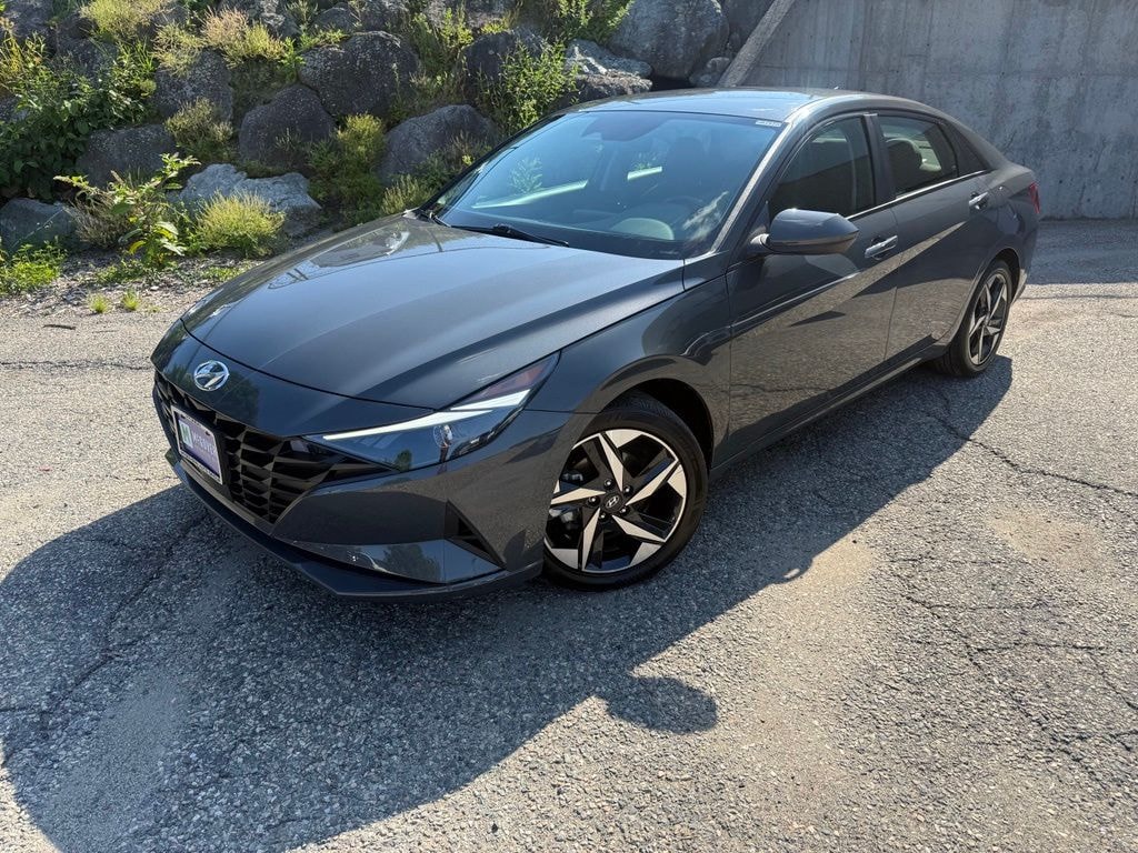 Used 2023 Hyundai Elantra SEL Sedan
