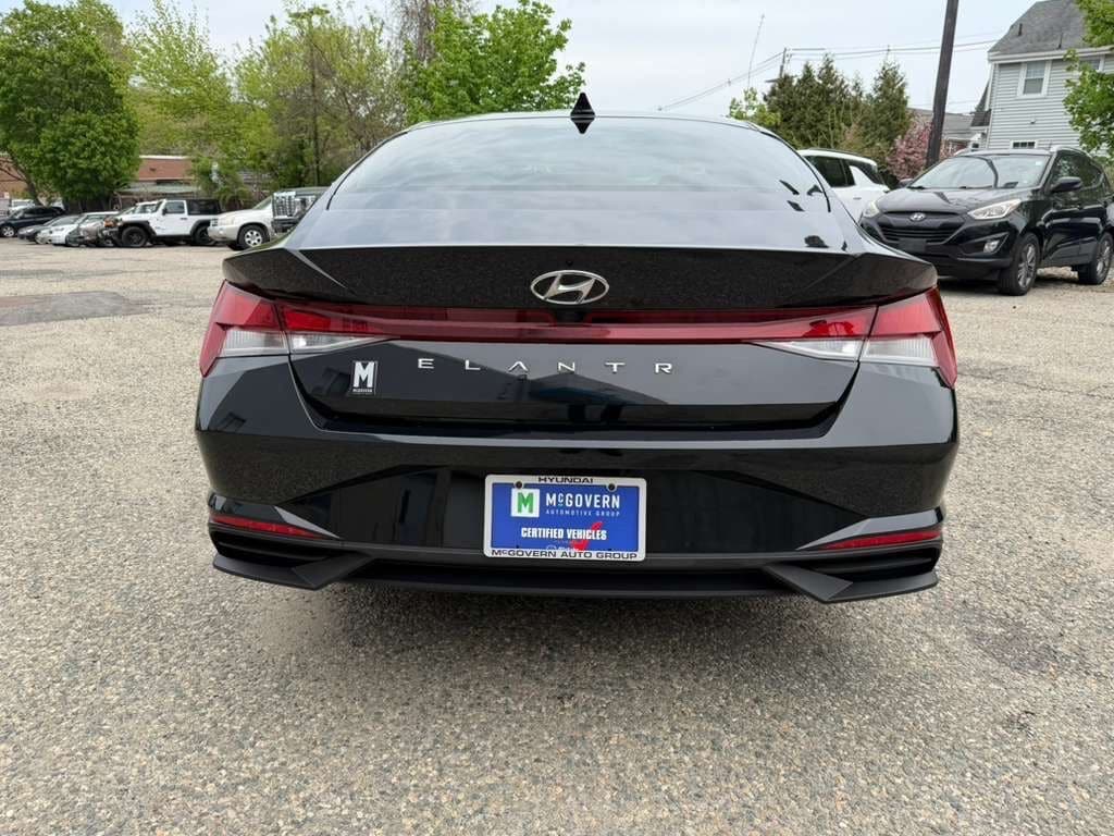Used 2023 Hyundai Elantra SEL Sedan