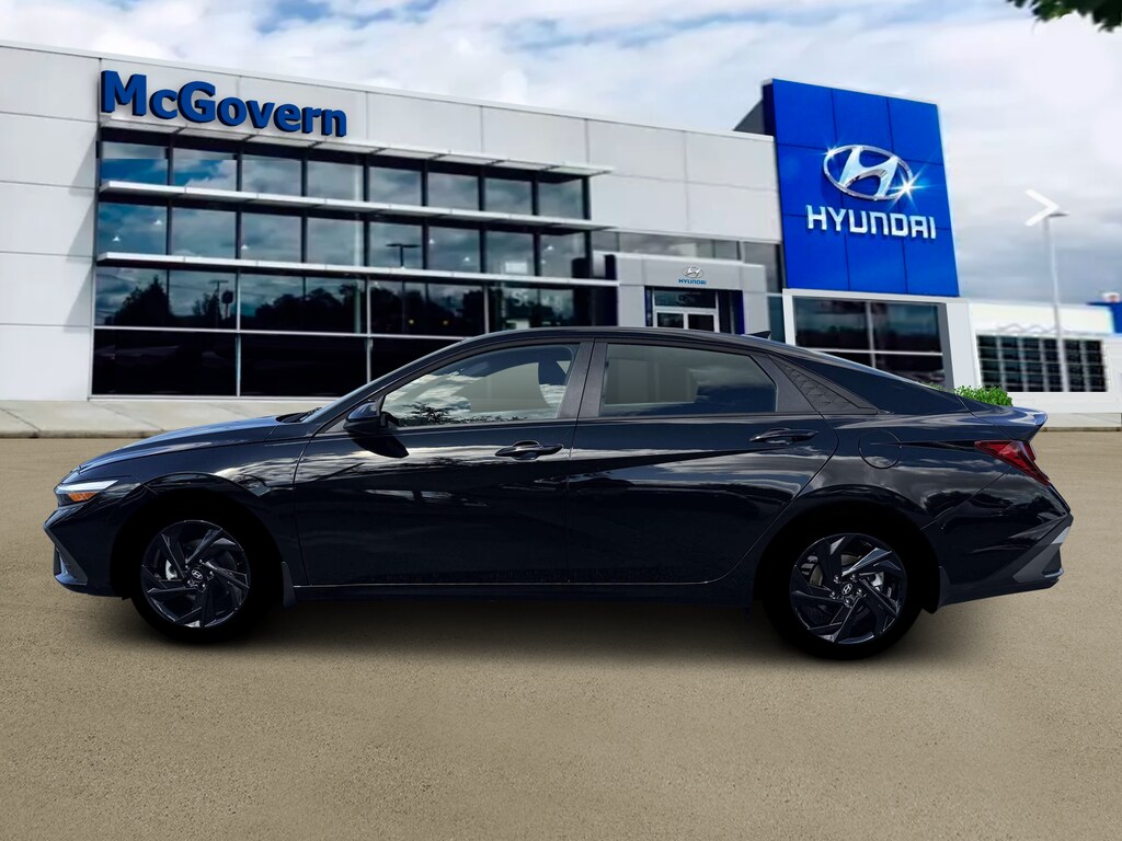 New 2026 Hyundai Elantra SEL Sport Sedan