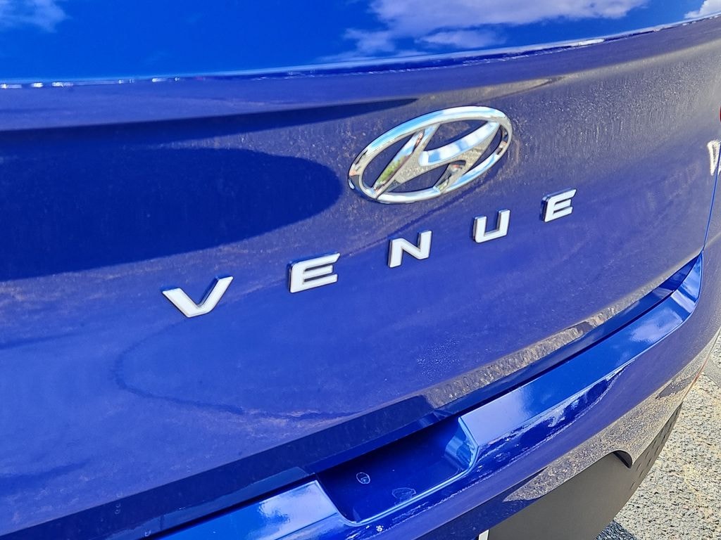 Used 2025 Hyundai Venue Limited SUV