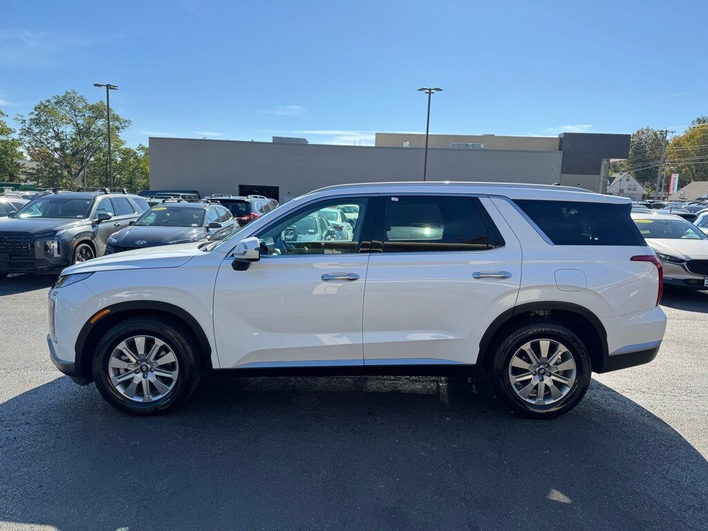2025 Hyundai Palisade SEL photo 2