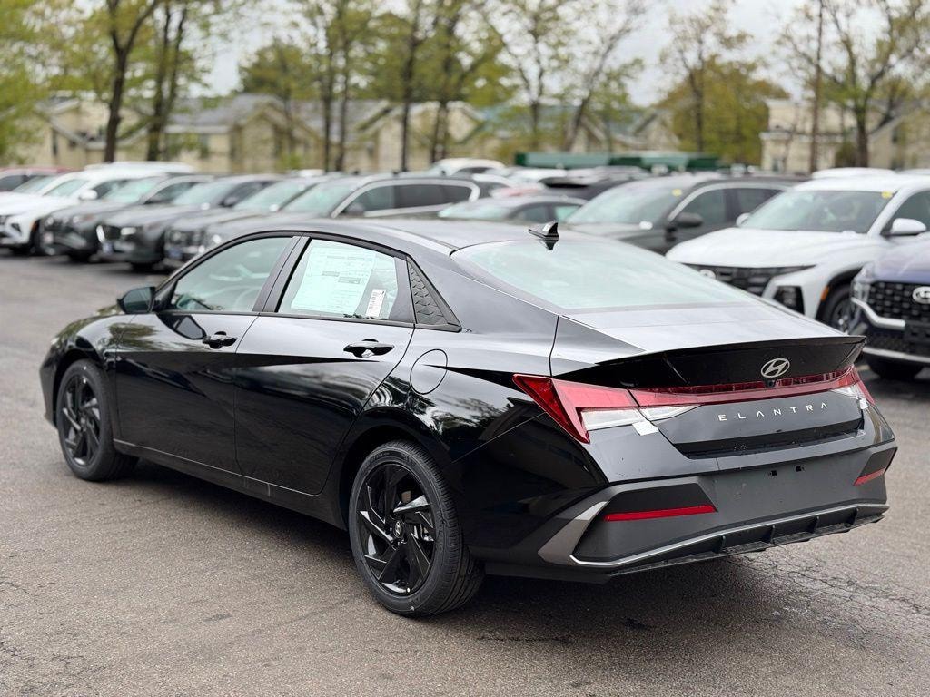New 2026 Hyundai Elantra SEL Sport Sedan