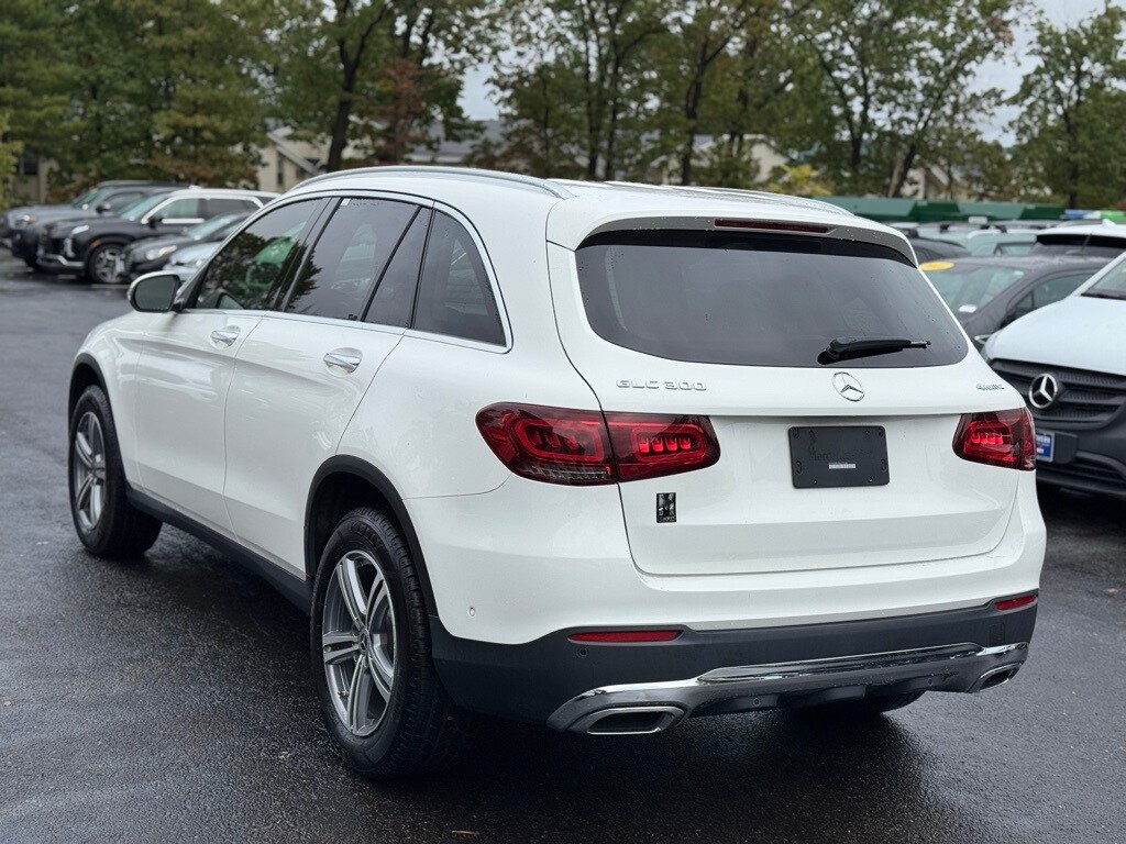 2021 Mercedes Benz GLC 300 photo 2