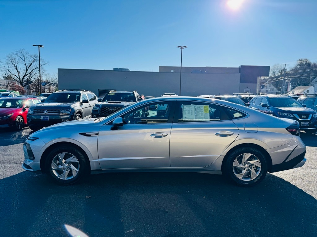 Certified 2025 Hyundai Sonata SE Sedan