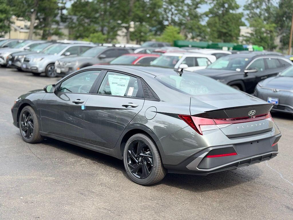 New 2026 Hyundai Elantra SEL Sport Sedan