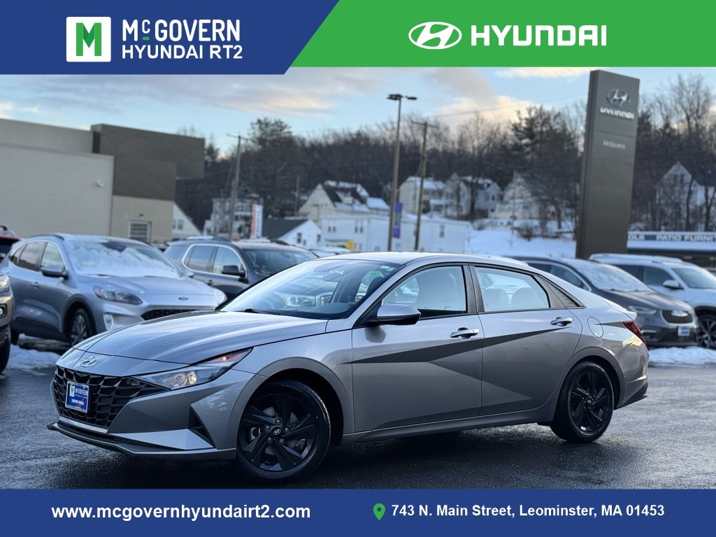 2023 Hyundai Elantra SEL's photo