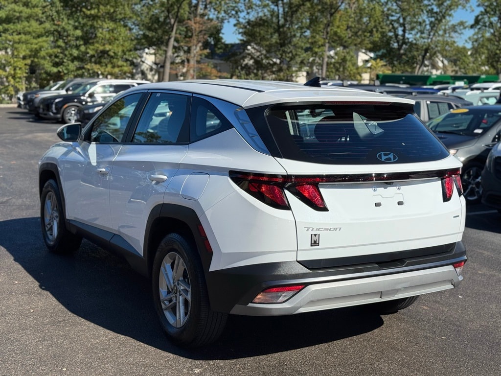 2025 Hyundai Tucson SE photo 2