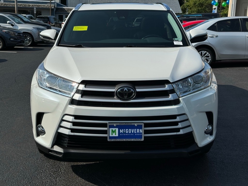 Used 2019 Toyota Highlander XLE with VIN 5TDJZRFH2KS578886 for sale in Leominster, MA