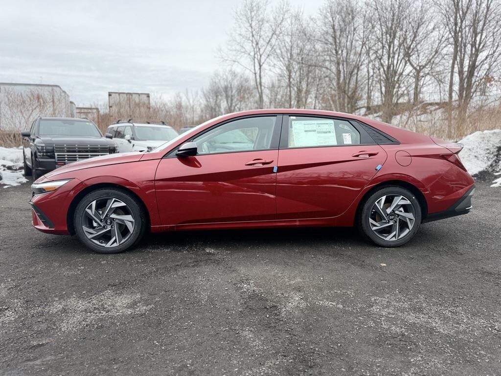 New 2025 Hyundai Elantra SEL Sport Sedan