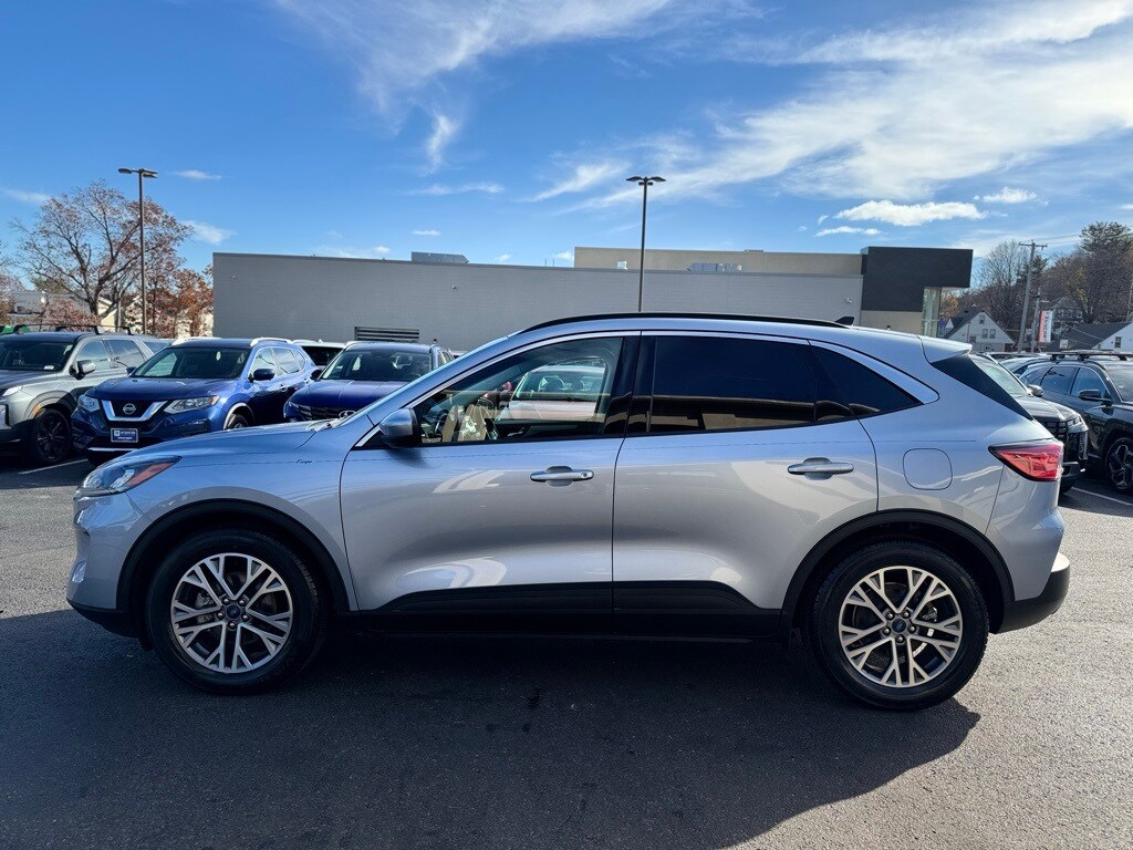 2022 Ford Escape SEL photo 2