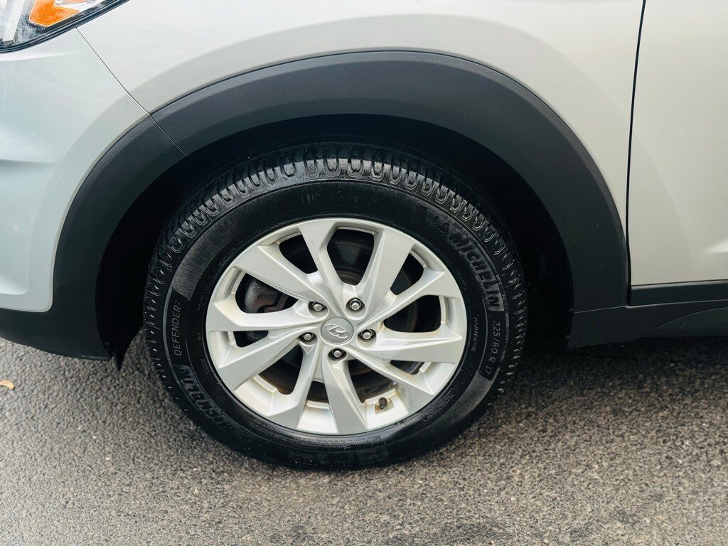 2020 Hyundai Tucson Value photo 2