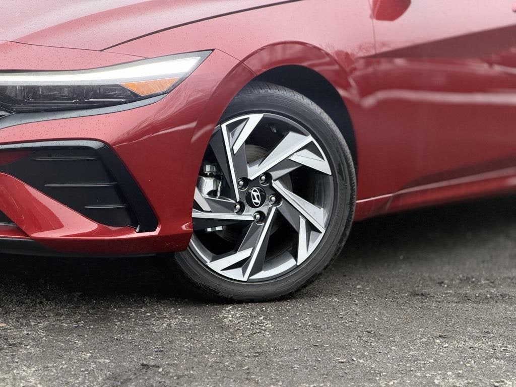 New 2025 Hyundai Elantra SEL Convenience Sedan