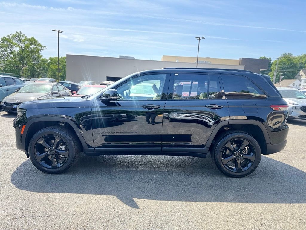 Certified 2025 Jeep Grand Cherokee Limited SUV