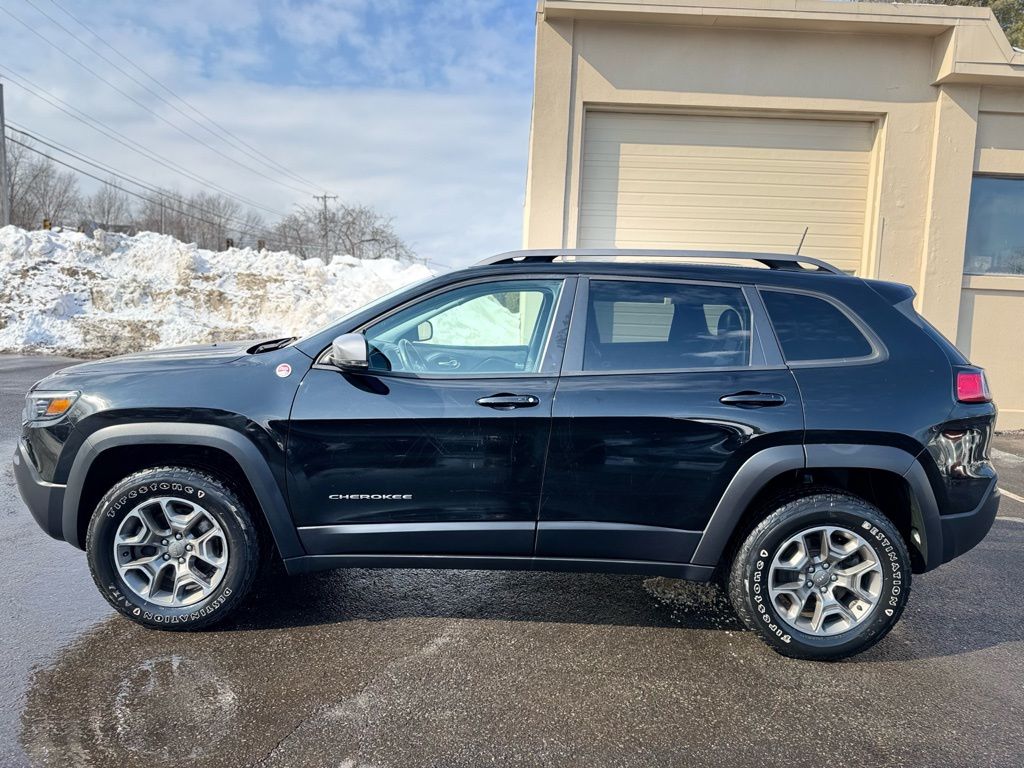 Used 2020 Jeep Cherokee Trailhawk with VIN 1C4PJMBX9LD563977 for sale in Leominster, MA