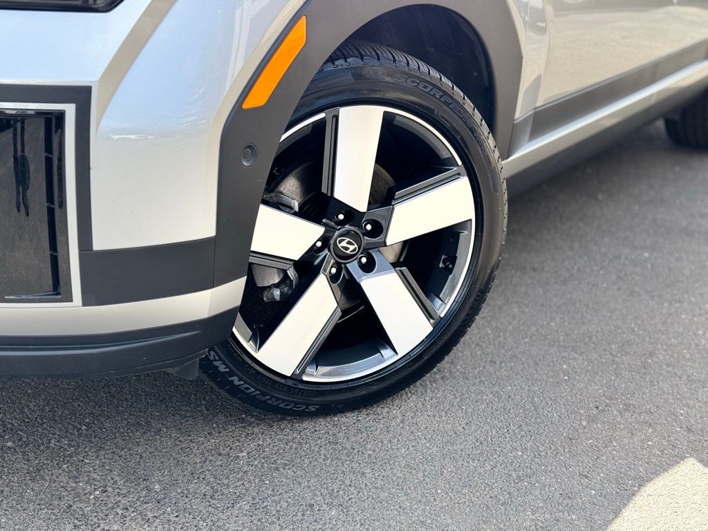 Used 2025 Hyundai Santa Fe Hybrid Limited SUV