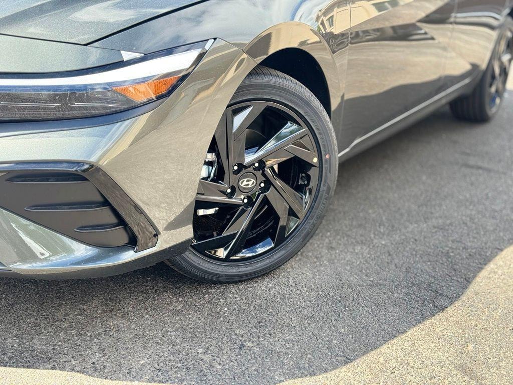 New 2026 Hyundai Elantra SEL Sport Premium Sedan