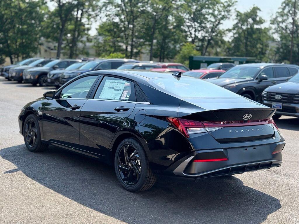 New 2026 Hyundai Elantra SEL Sport Premium Sedan
