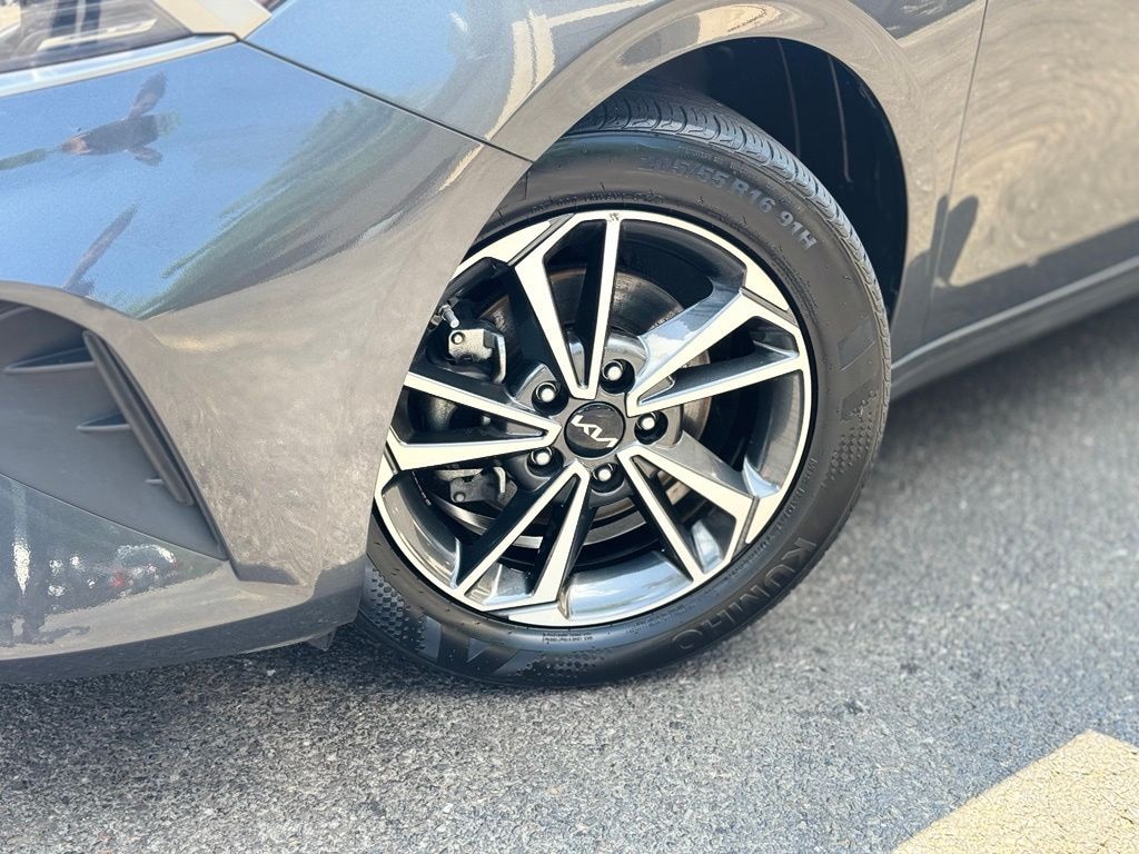 Used 2023 Kia Forte LXS Sedan